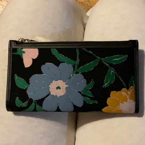 Kate Spade Floral Wallet (new condition) - Picture 2 of 7